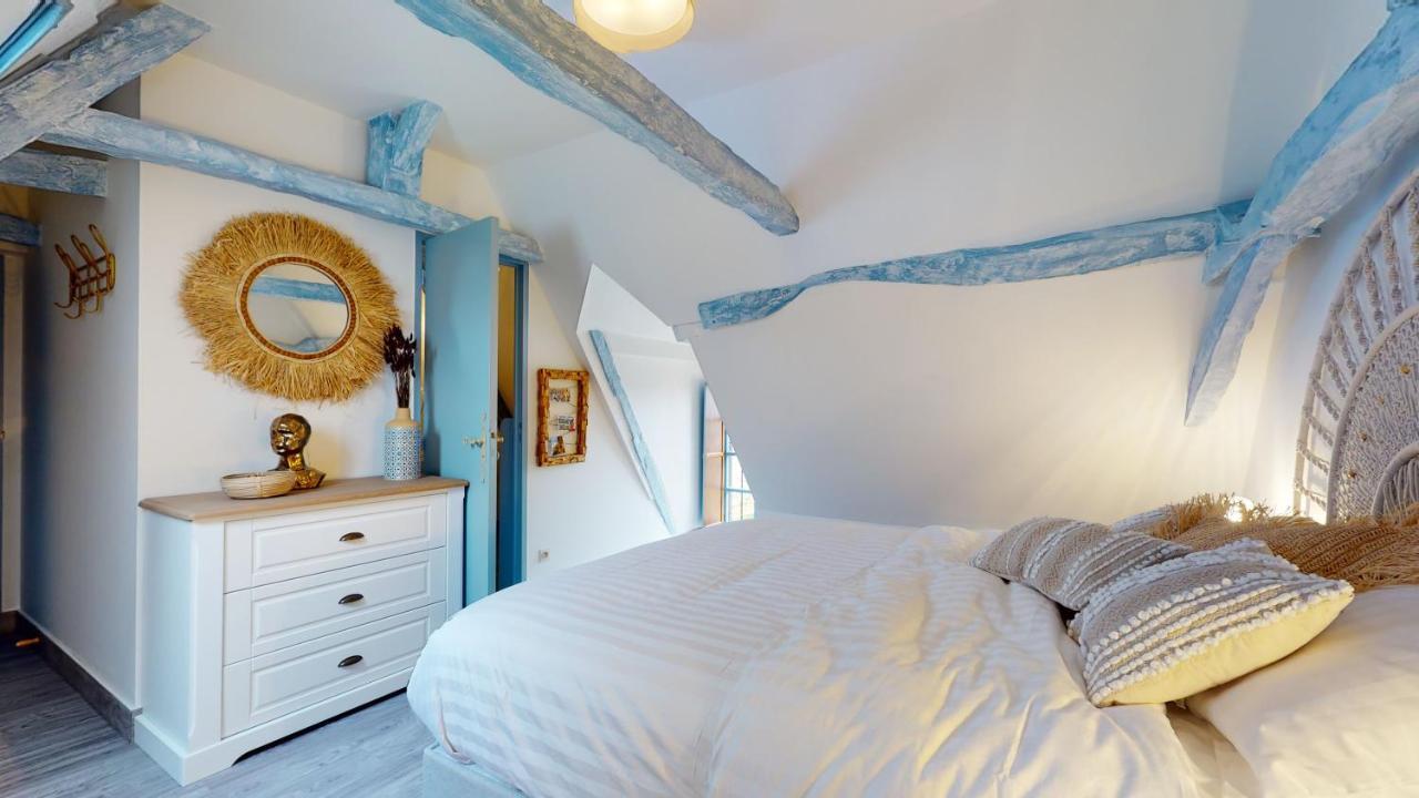 Demeure Du Vallon - Chambres D'Hotes De Charme Azerat Exterior foto